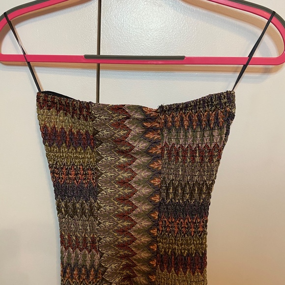 Tops - Picture 16 of 16